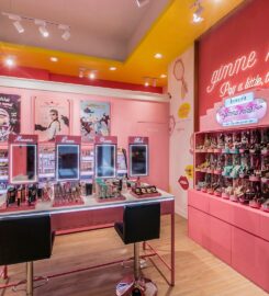 Benefit Cosmetics Brow Bar