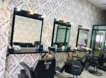 Smile Gents Saloon