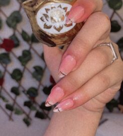 Saloon Sultana For Ladies